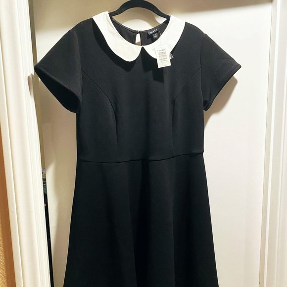 TORRID BLACK SKATER DRESS WITH WHITE COLLAR, NWT, WEDNESDAY ADAMS VIBES - Picture 3 of 5
